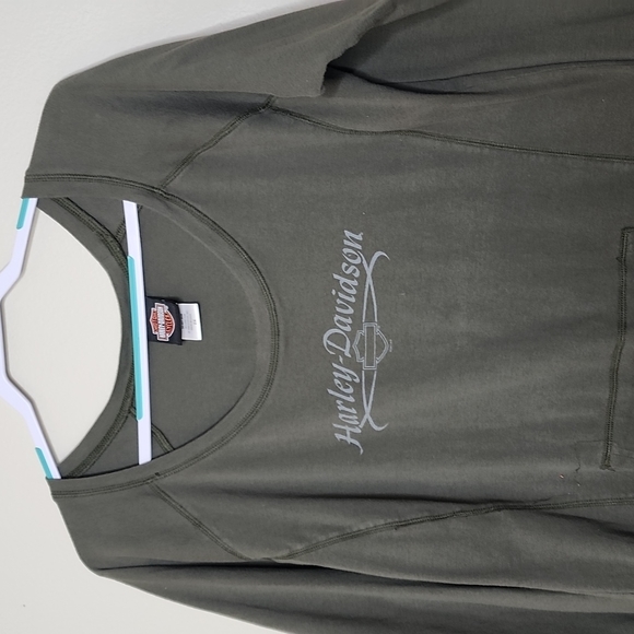 Harley  Davidson  long sleeve  top with front pocket  size 2x - Picture 2 of 7